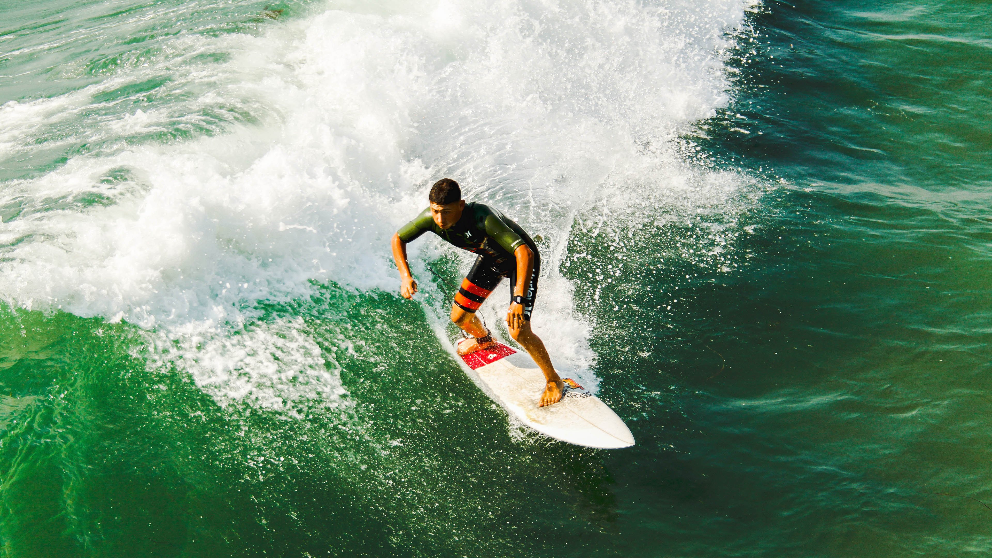 美国游泳国家队备战2025年奥运会，今年美国游泳